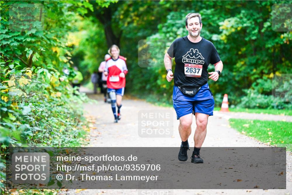 12.10.2025 - Bramfelder Halbmarathon 2025 Dr. Thomas Lammeyer http://msf.ph/oto/9359706 12.10.2025 11:09:13 Laufen 2637 meine-sportfotos.de