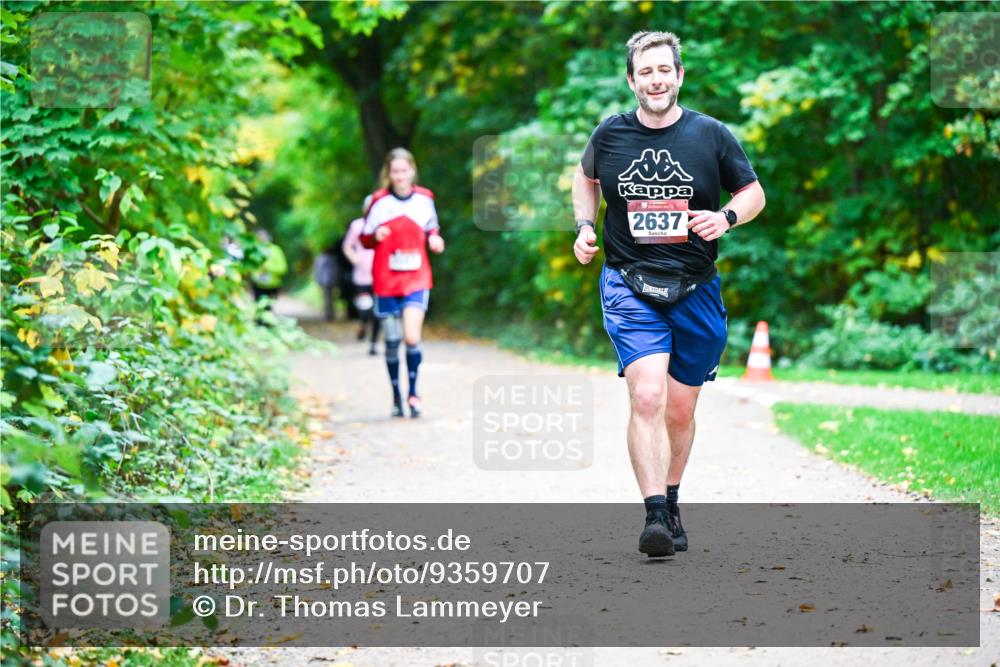 12.10.2025 - Bramfelder Halbmarathon 2025 Dr. Thomas Lammeyer http://msf.ph/oto/9359707 12.10.2025 11:09:14 Laufen 2637 meine-sportfotos.de