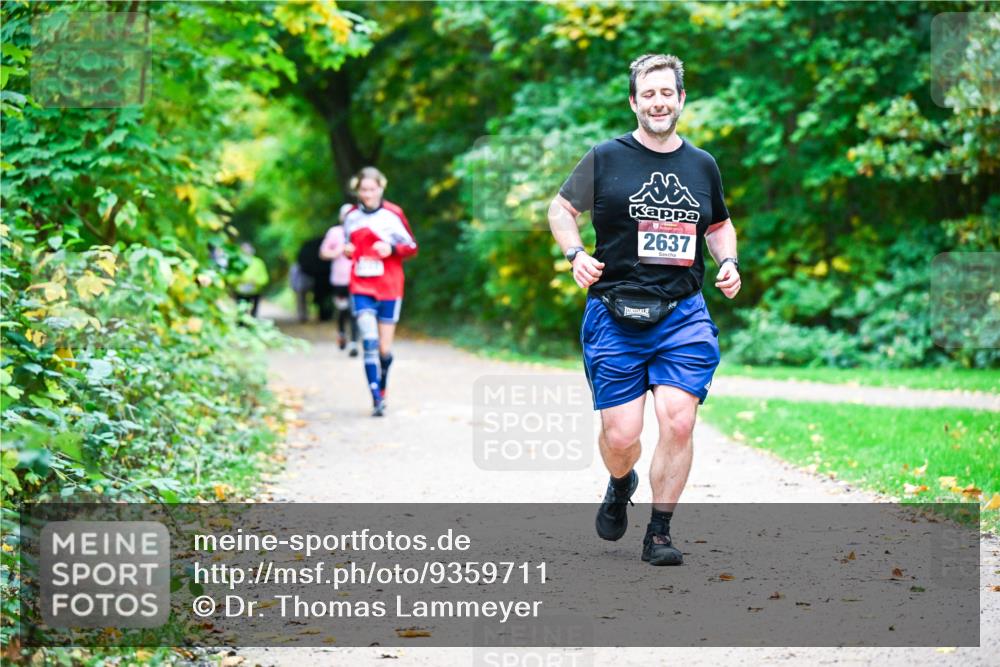 12.10.2025 - Bramfelder Halbmarathon 2025 Dr. Thomas Lammeyer http://msf.ph/oto/9359711 12.10.2025 11:09:14 Laufen 2637 meine-sportfotos.de