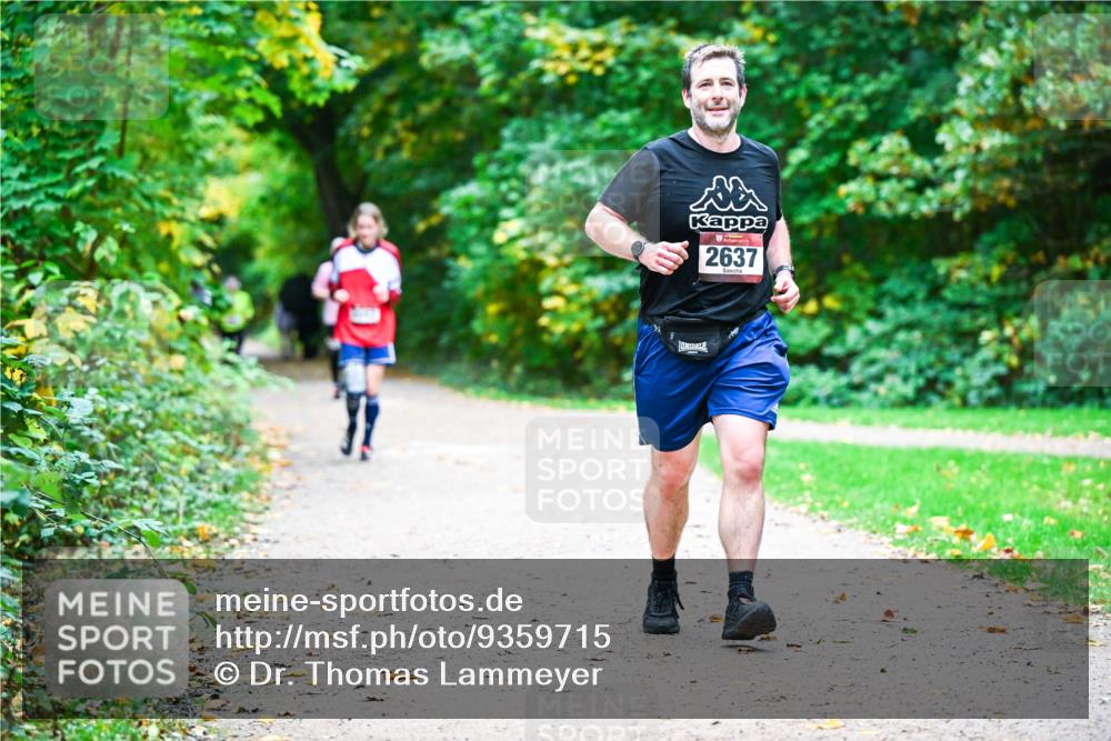 12.10.2025 - Bramfelder Halbmarathon 2025 Dr. Thomas Lammeyer http://msf.ph/oto/9359715 12.10.2025 11:09:15 Laufen 2637 meine-sportfotos.de
