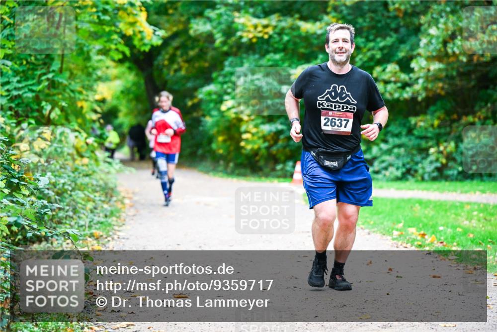 12.10.2025 - Bramfelder Halbmarathon 2025 Dr. Thomas Lammeyer http://msf.ph/oto/9359717 12.10.2025 11:09:15 Laufen 2637 meine-sportfotos.de