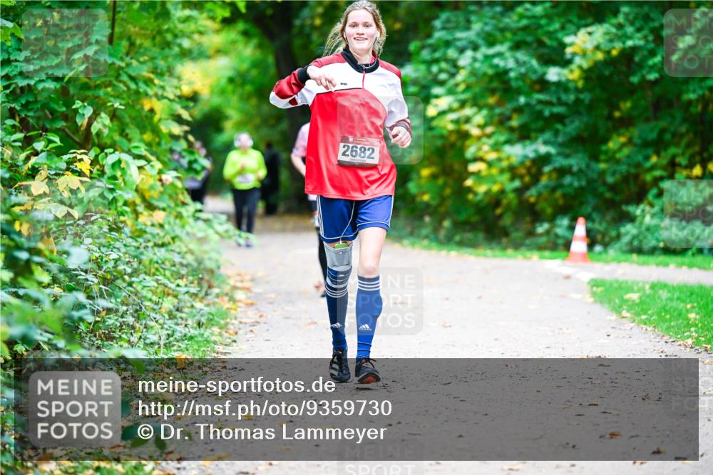 12.10.2025 - Bramfelder Halbmarathon 2025 Dr. Thomas Lammeyer http://msf.ph/oto/9359730 12.10.2025 11:09:19 Laufen 2682 meine-sportfotos.de