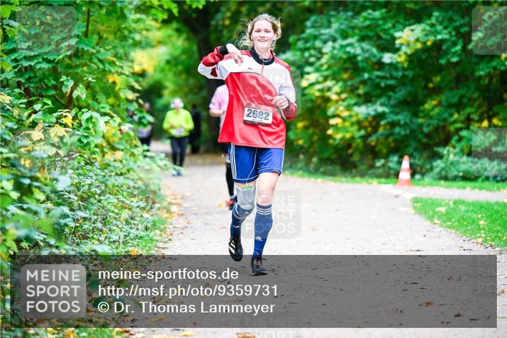 12.10.2025 - Bramfelder Halbmarathon 2025 Dr. Thomas Lammeyer http://msf.ph/oto/9359731 12.10.2025 11:09:19 Laufen 2682 meine-sportfotos.de