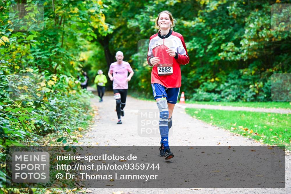 12.10.2025 - Bramfelder Halbmarathon 2025 Dr. Thomas Lammeyer http://msf.ph/oto/9359744 12.10.2025 11:09:21 Laufen 2682 meine-sportfotos.de