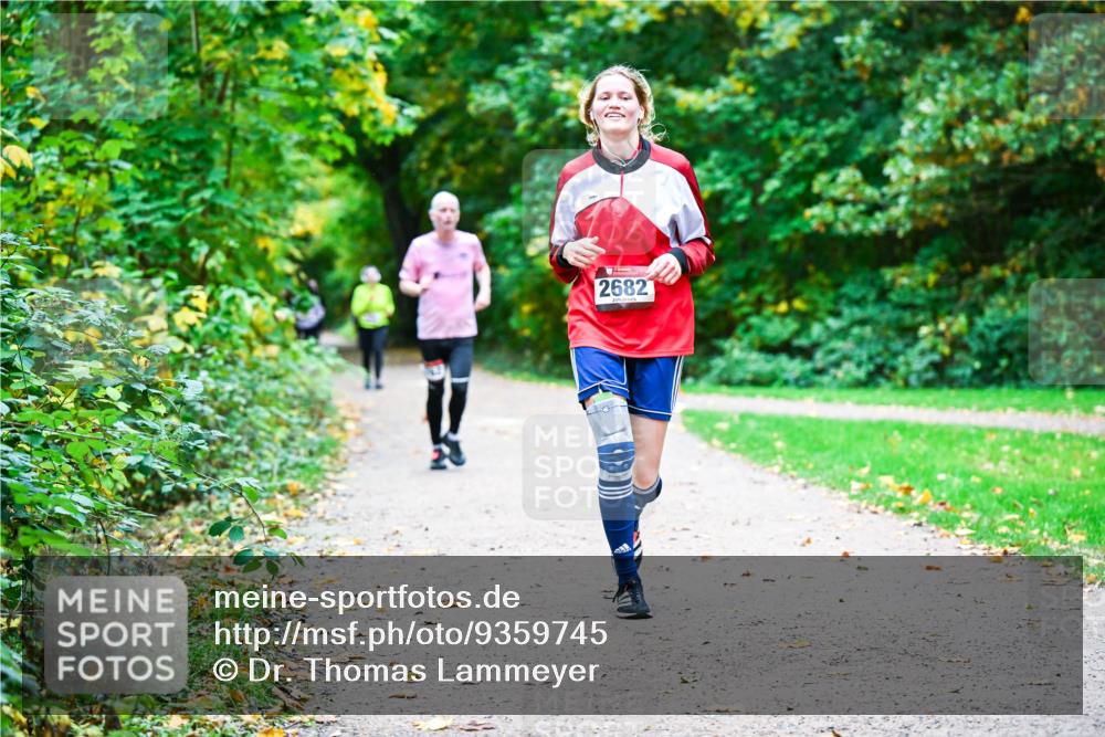12.10.2025 - Bramfelder Halbmarathon 2025 Dr. Thomas Lammeyer http://msf.ph/oto/9359745 12.10.2025 11:09:21 Laufen 2682 meine-sportfotos.de