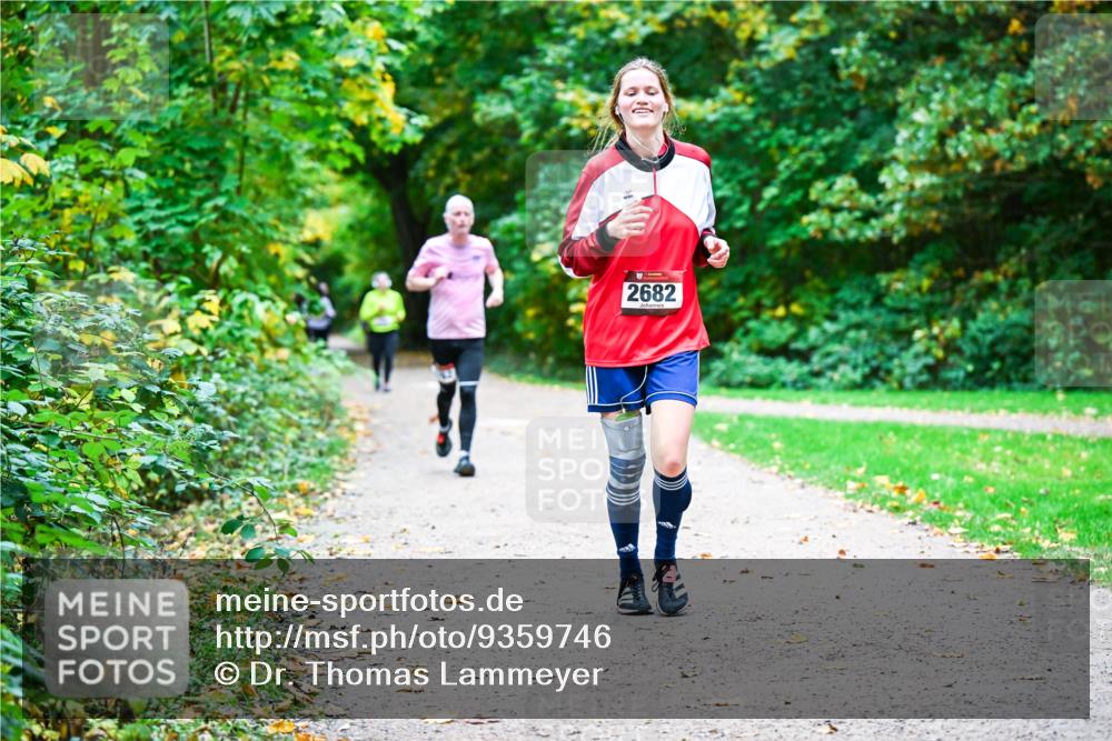 12.10.2025 - Bramfelder Halbmarathon 2025 Dr. Thomas Lammeyer http://msf.ph/oto/9359746 12.10.2025 11:09:21 Laufen 2682 meine-sportfotos.de