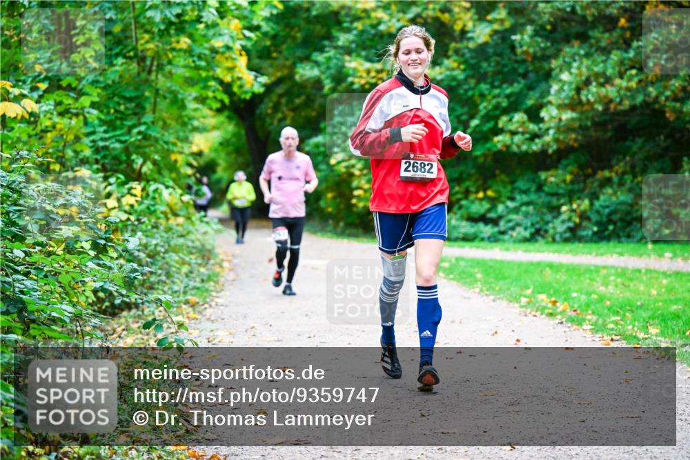 12.10.2025 - Bramfelder Halbmarathon 2025 Dr. Thomas Lammeyer http://msf.ph/oto/9359747 12.10.2025 11:09:21 Laufen 2682 meine-sportfotos.de