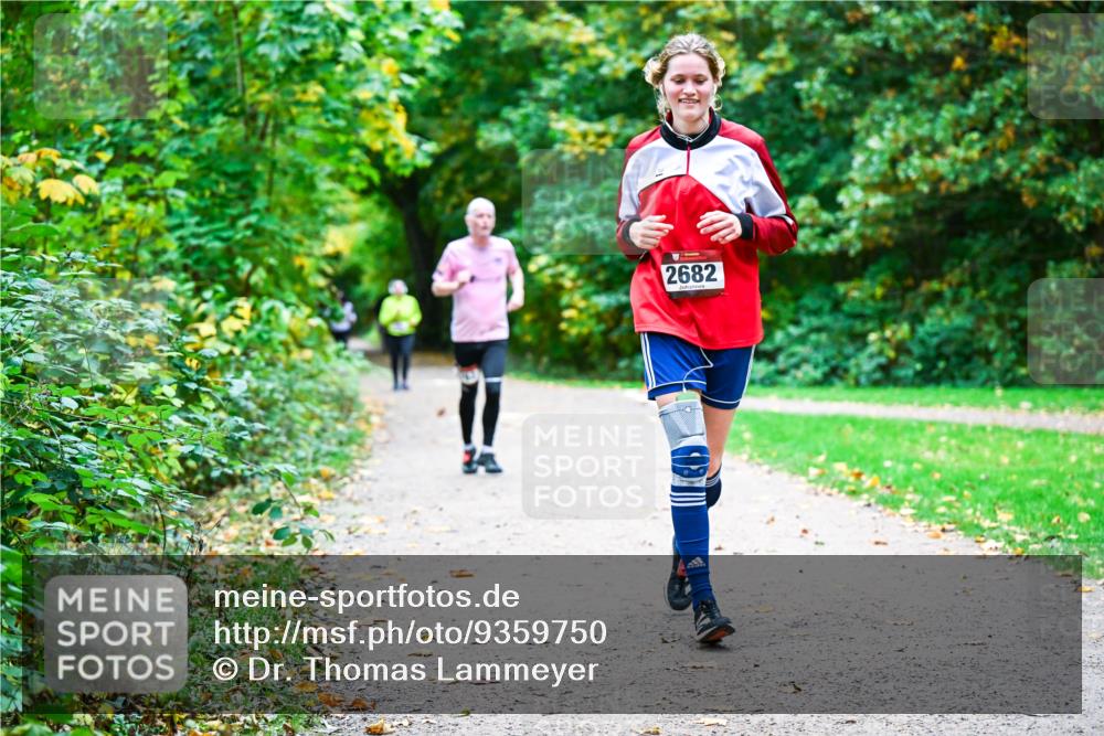 12.10.2025 - Bramfelder Halbmarathon 2025 Dr. Thomas Lammeyer http://msf.ph/oto/9359750 12.10.2025 11:09:22 Laufen 2682 meine-sportfotos.de