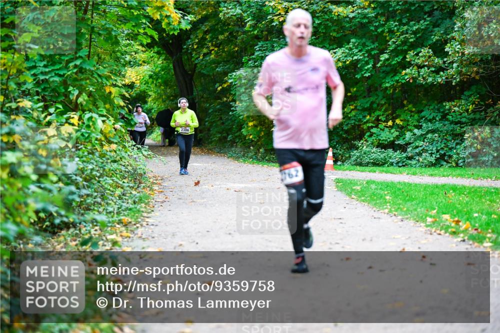 12.10.2025 - Bramfelder Halbmarathon 2025 Dr. Thomas Lammeyer http://msf.ph/oto/9359758 12.10.2025 11:09:23 Laufen 2475, 2386, 162 meine-sportfotos.de