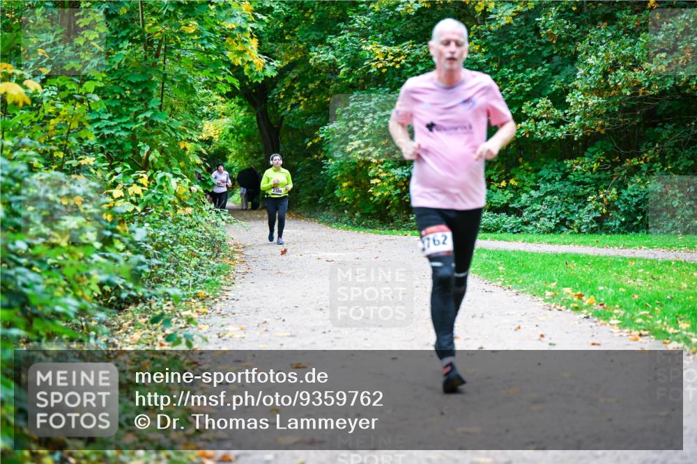 12.10.2025 - Bramfelder Halbmarathon 2025 Dr. Thomas Lammeyer http://msf.ph/oto/9359762 12.10.2025 11:09:24 Laufen 3762 meine-sportfotos.de