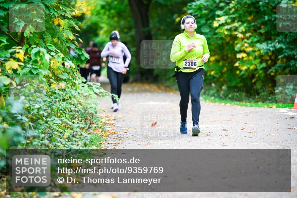 12.10.2025 - Bramfelder Halbmarathon 2025 Dr. Thomas Lammeyer http://msf.ph/oto/9359769 12.10.2025 11:09:27 Laufen 2475, 2386 meine-sportfotos.de