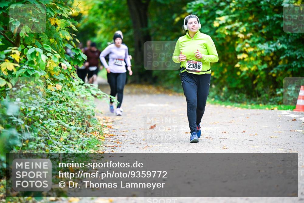 12.10.2025 - Bramfelder Halbmarathon 2025 Dr. Thomas Lammeyer http://msf.ph/oto/9359772 12.10.2025 11:09:28 Laufen 2386 meine-sportfotos.de