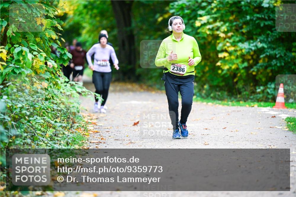 12.10.2025 - Bramfelder Halbmarathon 2025 Dr. Thomas Lammeyer http://msf.ph/oto/9359773 12.10.2025 11:09:28 Laufen 2386 meine-sportfotos.de