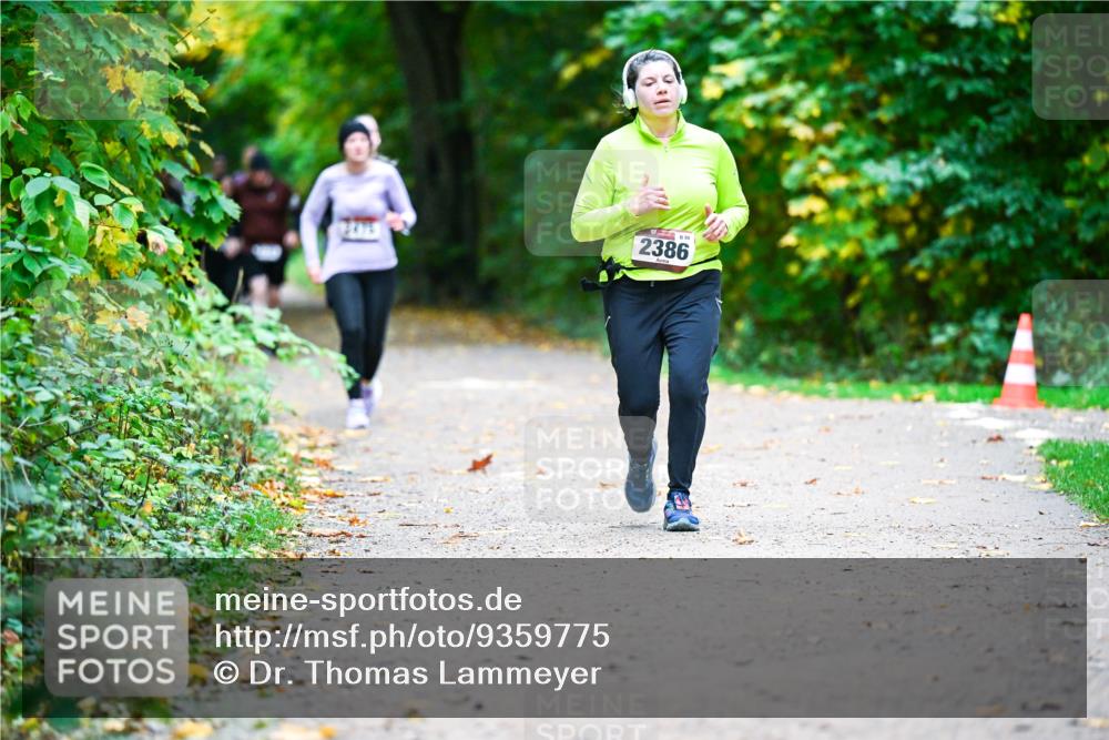 12.10.2025 - Bramfelder Halbmarathon 2025 Dr. Thomas Lammeyer http://msf.ph/oto/9359775 12.10.2025 11:09:28 Laufen 2386 meine-sportfotos.de