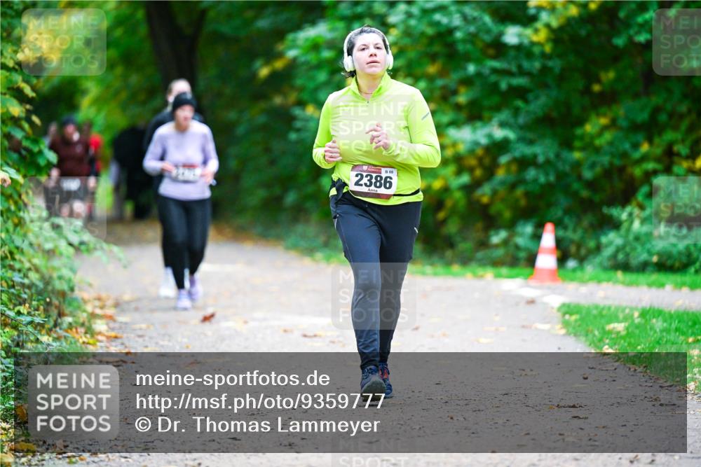 12.10.2025 - Bramfelder Halbmarathon 2025 Dr. Thomas Lammeyer http://msf.ph/oto/9359777 12.10.2025 11:09:30 Laufen 2386 meine-sportfotos.de