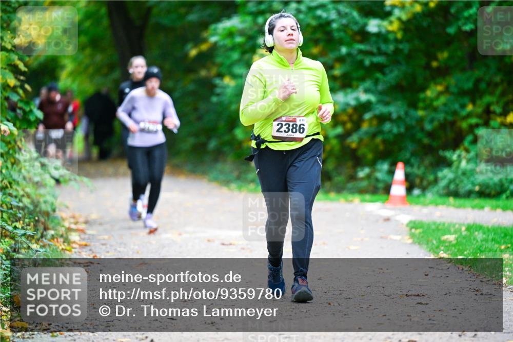 12.10.2025 - Bramfelder Halbmarathon 2025 Dr. Thomas Lammeyer http://msf.ph/oto/9359780 12.10.2025 11:09:30 Laufen 2386 meine-sportfotos.de