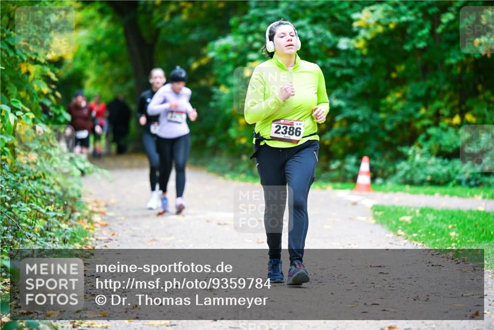 12.10.2025 - Bramfelder Halbmarathon 2025 Dr. Thomas Lammeyer http://msf.ph/oto/9359784 12.10.2025 11:09:31 Laufen 88, 2386 meine-sportfotos.de
