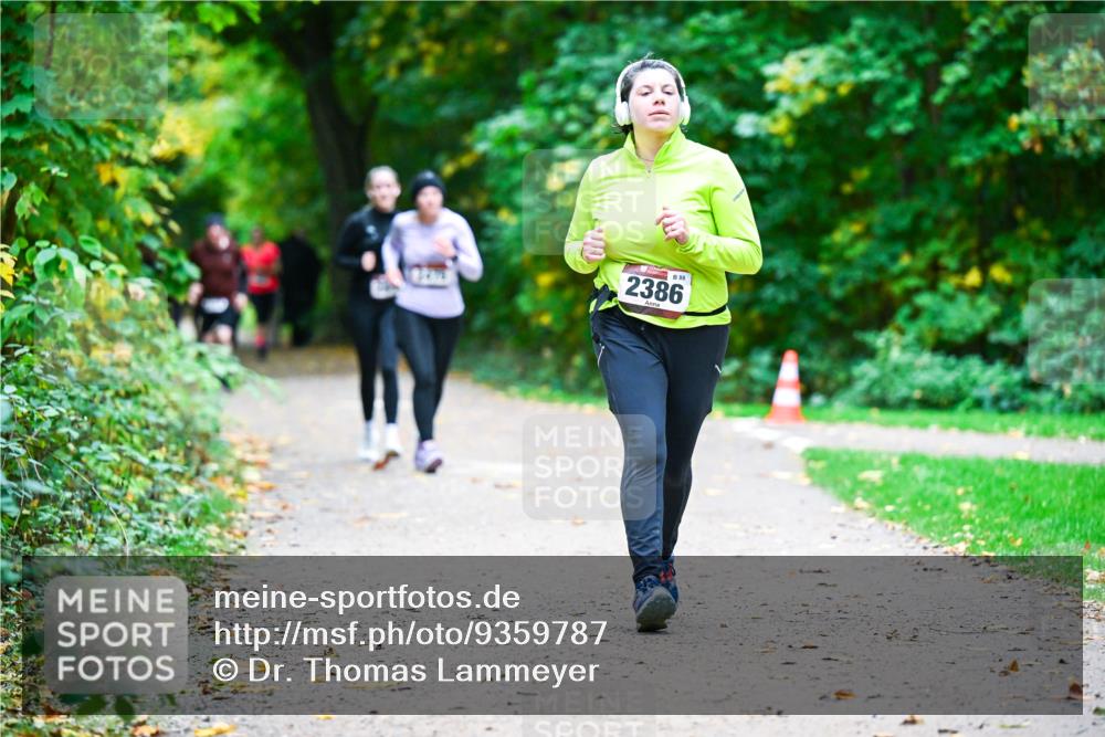 12.10.2025 - Bramfelder Halbmarathon 2025 Dr. Thomas Lammeyer http://msf.ph/oto/9359787 12.10.2025 11:09:31 Laufen 12774, 88, 2386 meine-sportfotos.de