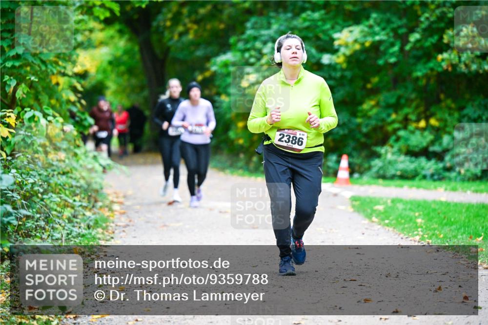 12.10.2025 - Bramfelder Halbmarathon 2025 Dr. Thomas Lammeyer http://msf.ph/oto/9359788 12.10.2025 11:09:31 Laufen 2386 meine-sportfotos.de