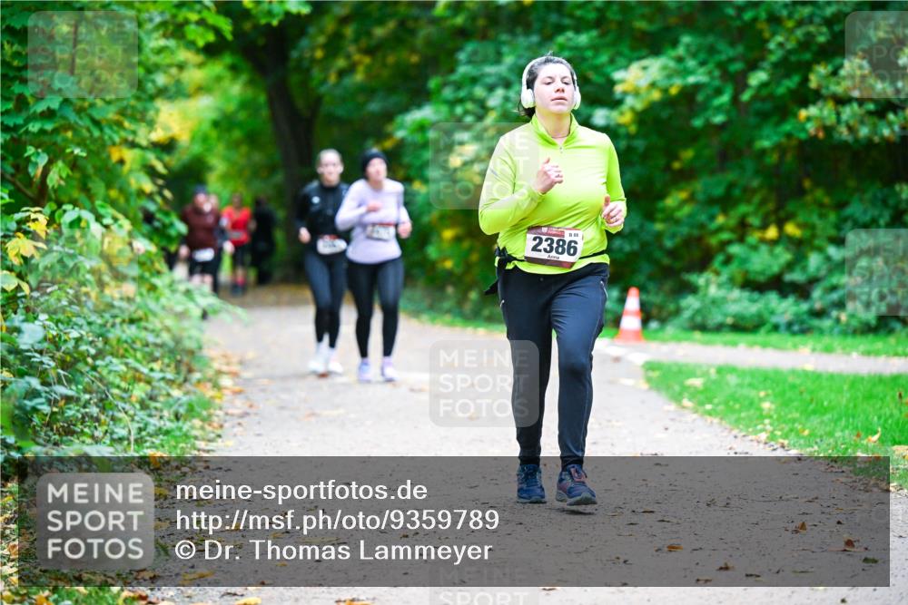 12.10.2025 - Bramfelder Halbmarathon 2025 Dr. Thomas Lammeyer http://msf.ph/oto/9359789 12.10.2025 11:09:31 Laufen 888, 2386 meine-sportfotos.de