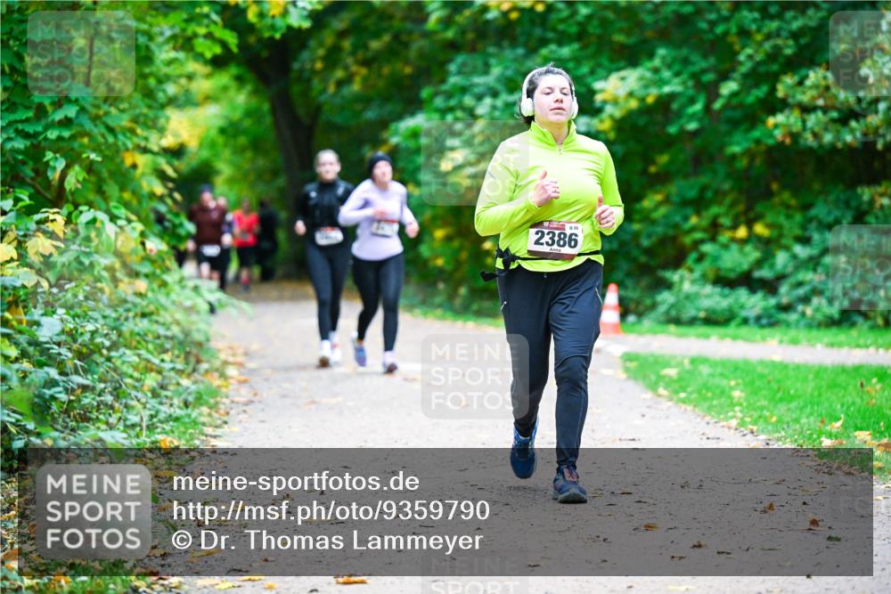 12.10.2025 - Bramfelder Halbmarathon 2025 Dr. Thomas Lammeyer http://msf.ph/oto/9359790 12.10.2025 11:09:32 Laufen 2386 meine-sportfotos.de