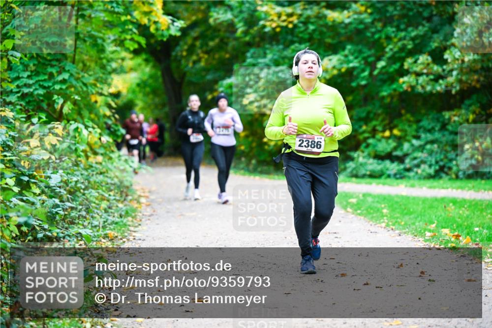 12.10.2025 - Bramfelder Halbmarathon 2025 Dr. Thomas Lammeyer http://msf.ph/oto/9359793 12.10.2025 11:09:32 Laufen 88, 2386 meine-sportfotos.de