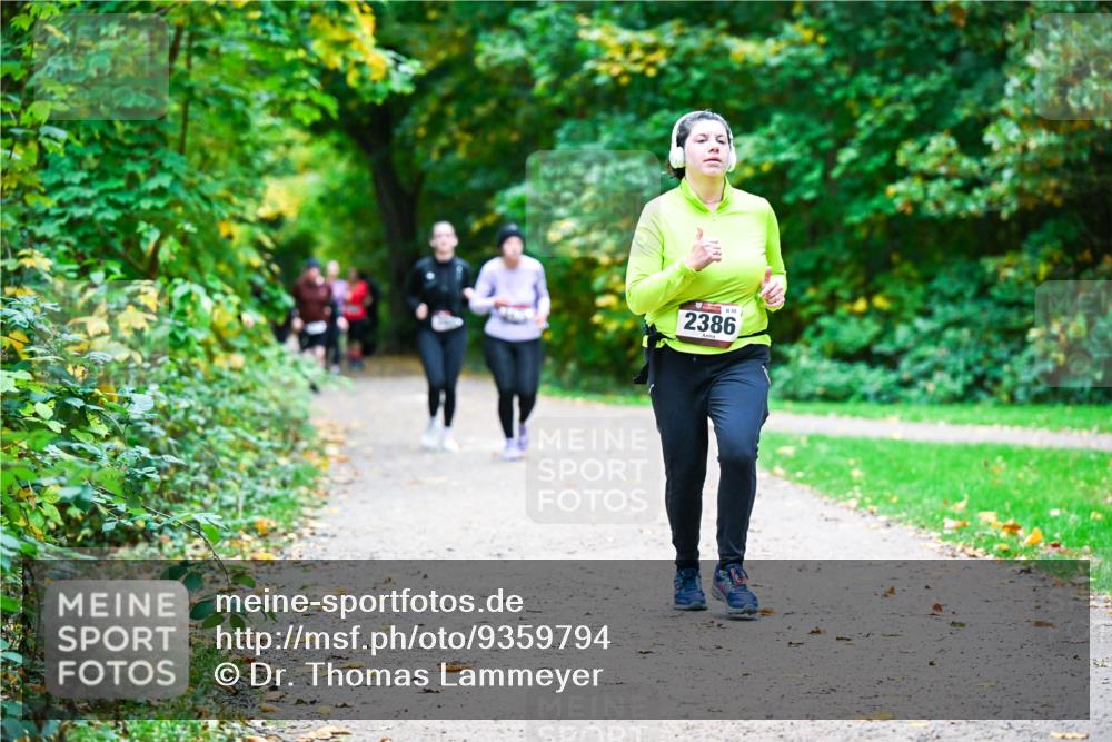 12.10.2025 - Bramfelder Halbmarathon 2025 Dr. Thomas Lammeyer http://msf.ph/oto/9359794 12.10.2025 11:09:32 Laufen 2386 meine-sportfotos.de