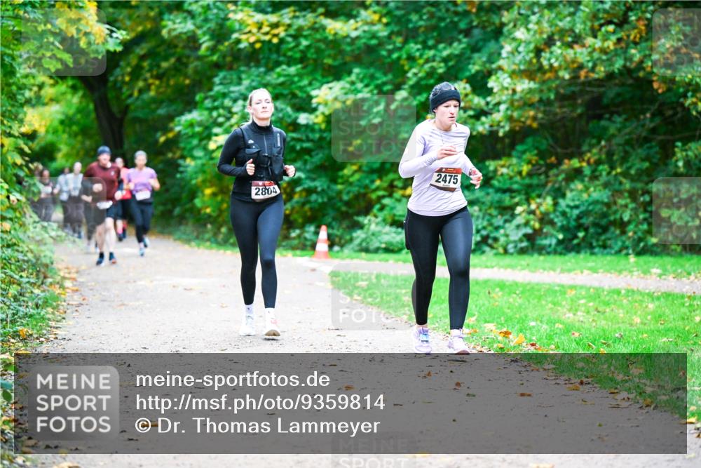 12.10.2025 - Bramfelder Halbmarathon 2025 Dr. Thomas Lammeyer http://msf.ph/oto/9359814 12.10.2025 11:09:36 Laufen 2804, 2475 meine-sportfotos.de
