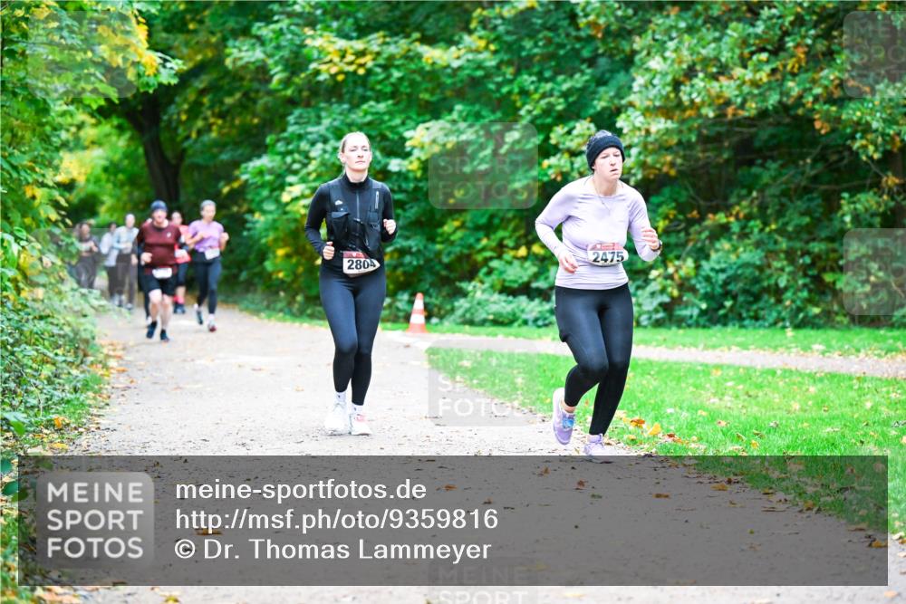 12.10.2025 - Bramfelder Halbmarathon 2025 Dr. Thomas Lammeyer http://msf.ph/oto/9359816 12.10.2025 11:09:36 Laufen 2804, 2475 meine-sportfotos.de