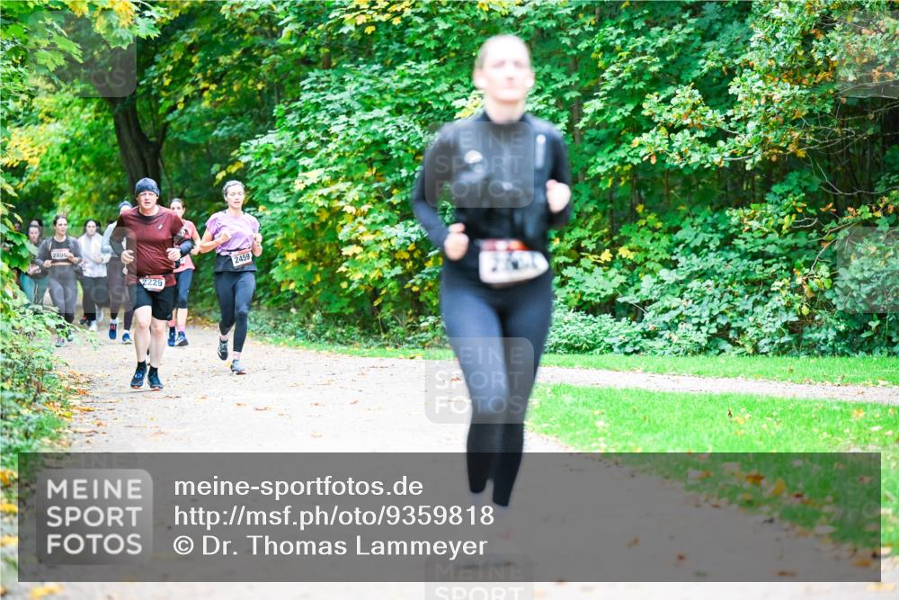 12.10.2025 - Bramfelder Halbmarathon 2025 Dr. Thomas Lammeyer http://msf.ph/oto/9359818 12.10.2025 11:09:38 Laufen 2855, 2229, 2459 meine-sportfotos.de