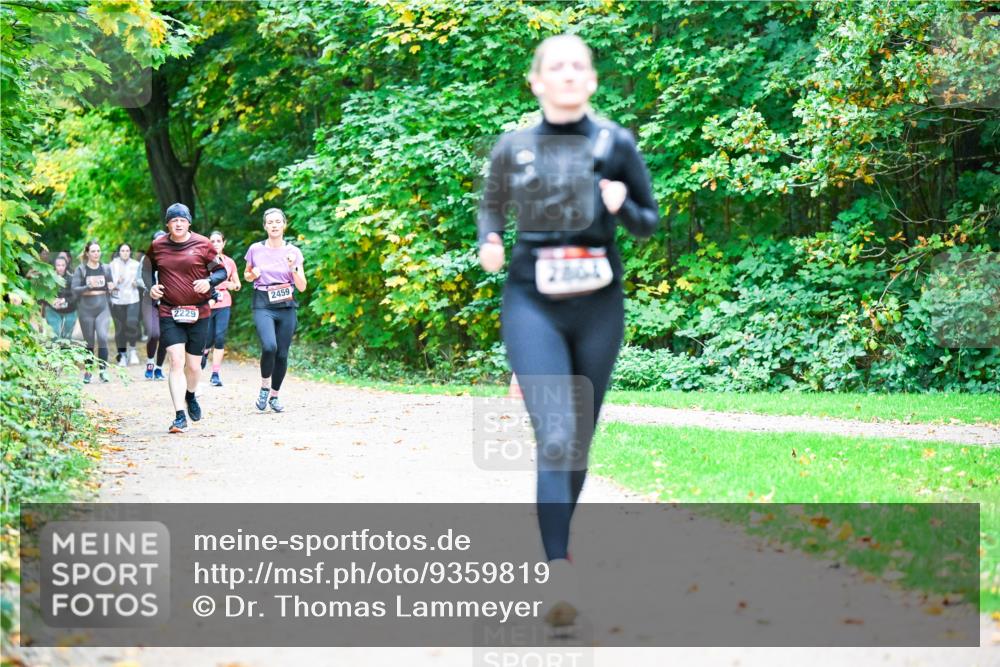12.10.2025 - Bramfelder Halbmarathon 2025 Dr. Thomas Lammeyer http://msf.ph/oto/9359819 12.10.2025 11:09:38 Laufen 259, 2229, 2459, 2861 meine-sportfotos.de
