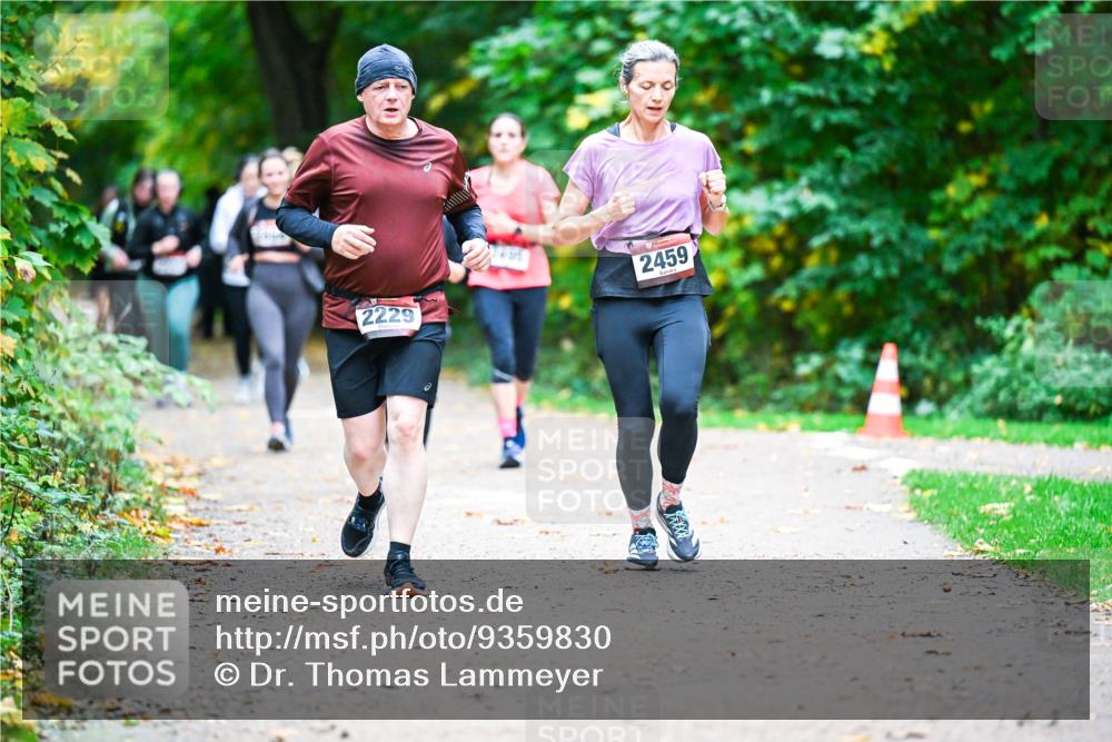 12.10.2025 - Bramfelder Halbmarathon 2025 Dr. Thomas Lammeyer http://msf.ph/oto/9359830 12.10.2025 11:09:41 Laufen 2459, 2229 meine-sportfotos.de