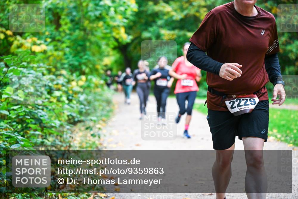 12.10.2025 - Bramfelder Halbmarathon 2025 Dr. Thomas Lammeyer http://msf.ph/oto/9359863 12.10.2025 11:09:47 Laufen 2229 meine-sportfotos.de