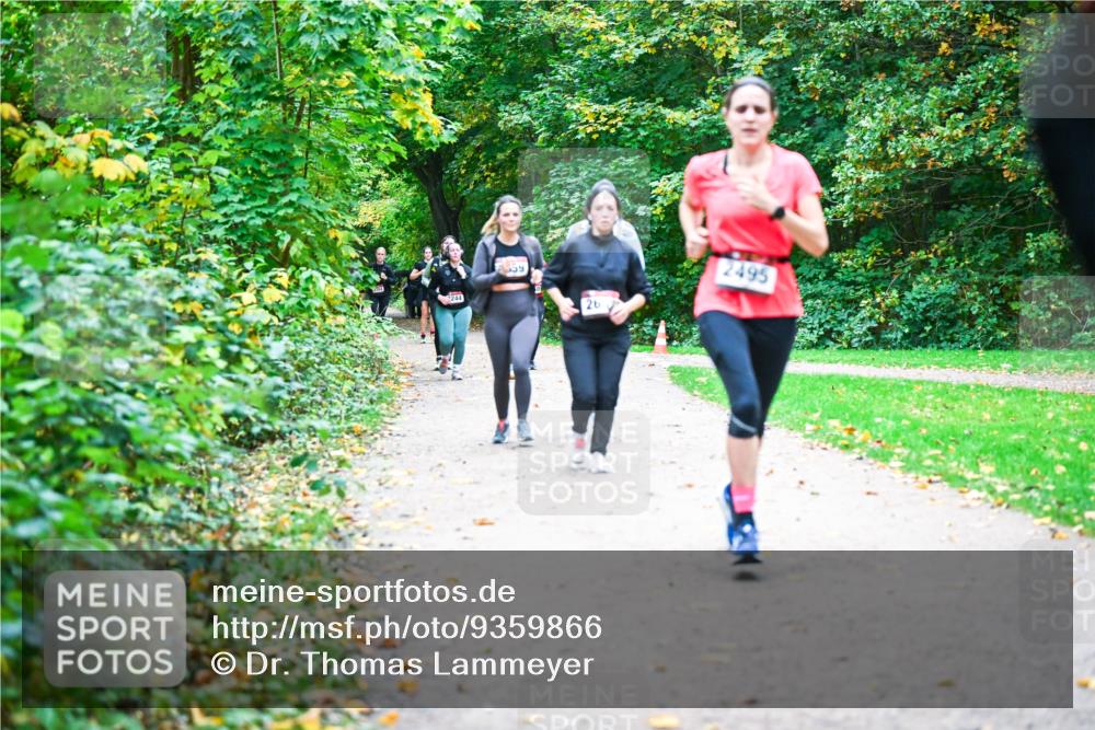 12.10.2025 - Bramfelder Halbmarathon 2025 Dr. Thomas Lammeyer http://msf.ph/oto/9359866 12.10.2025 11:09:48 Laufen 26, 2495 meine-sportfotos.de