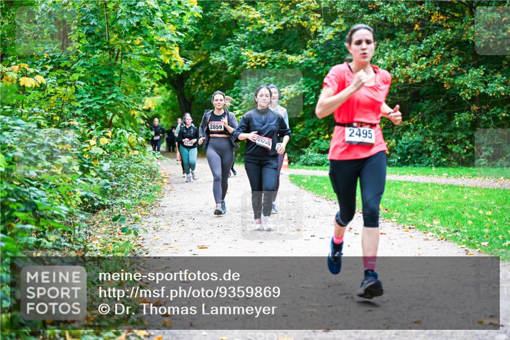 12.10.2025 - Bramfelder Halbmarathon 2025 Dr. Thomas Lammeyer http://msf.ph/oto/9359869 12.10.2025 11:09:48 Laufen 2244, 2859, 2650, 2495 meine-sportfotos.de