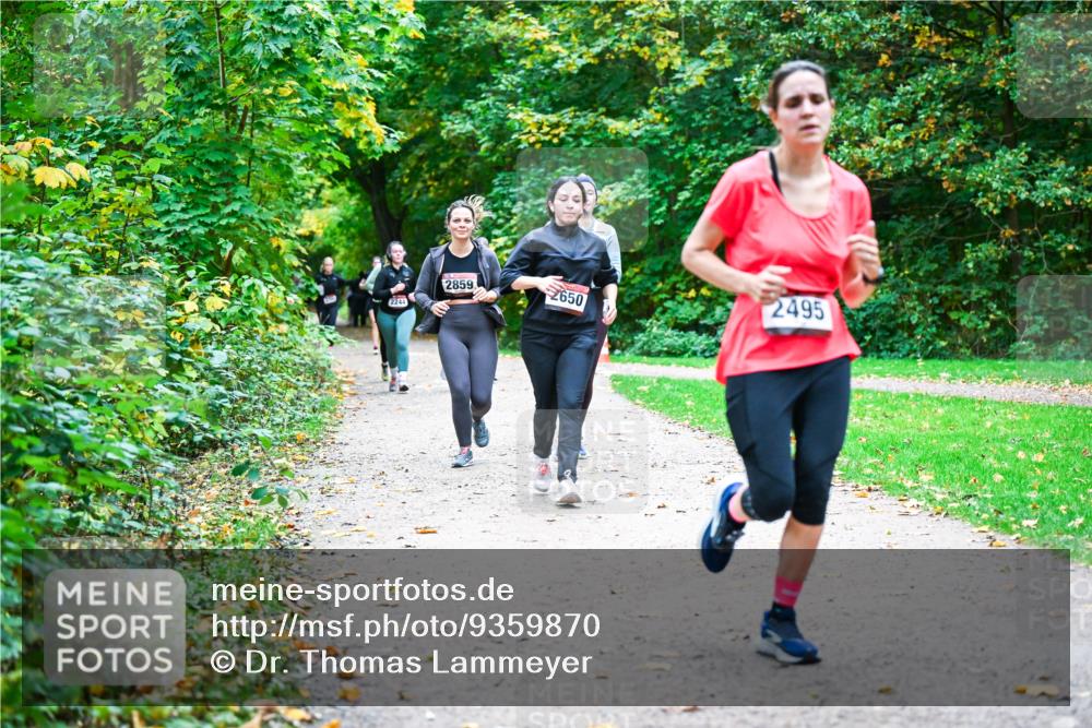 12.10.2025 - Bramfelder Halbmarathon 2025 Dr. Thomas Lammeyer http://msf.ph/oto/9359870 12.10.2025 11:09:48 Laufen 2244, 2859, 2495, 2650 meine-sportfotos.de
