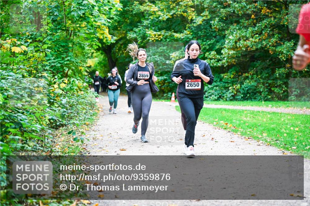 12.10.2025 - Bramfelder Halbmarathon 2025 Dr. Thomas Lammeyer http://msf.ph/oto/9359876 12.10.2025 11:09:49 Laufen 2859, 2650 meine-sportfotos.de