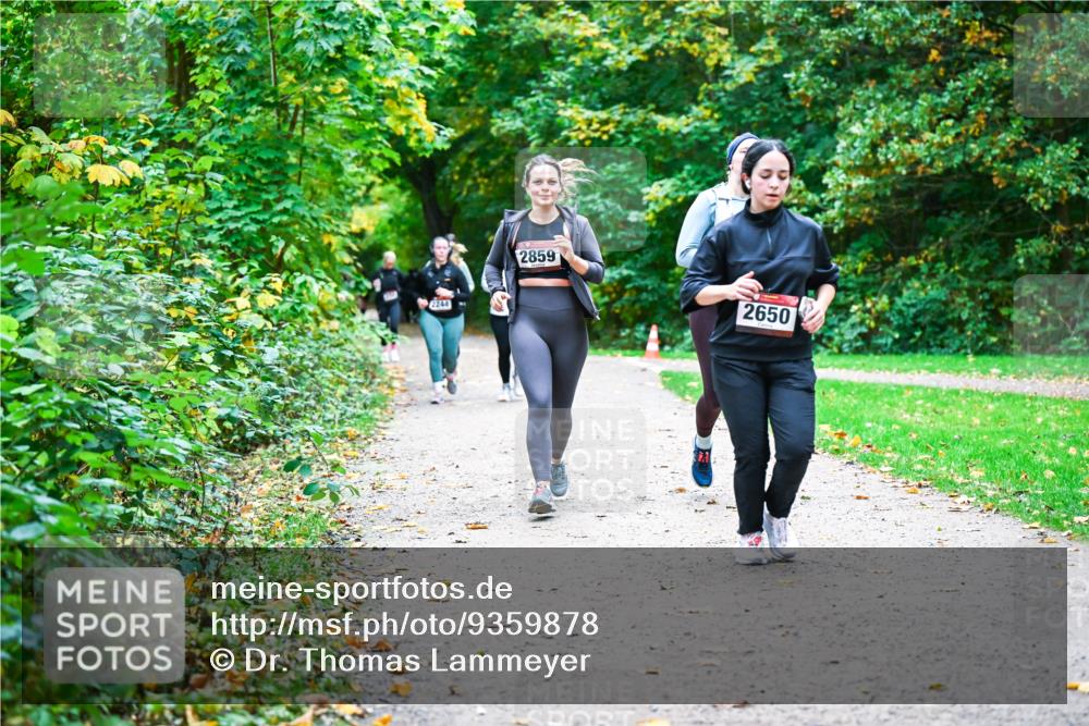 12.10.2025 - Bramfelder Halbmarathon 2025 Dr. Thomas Lammeyer http://msf.ph/oto/9359878 12.10.2025 11:09:50 Laufen 2244, 2859, 2650 meine-sportfotos.de
