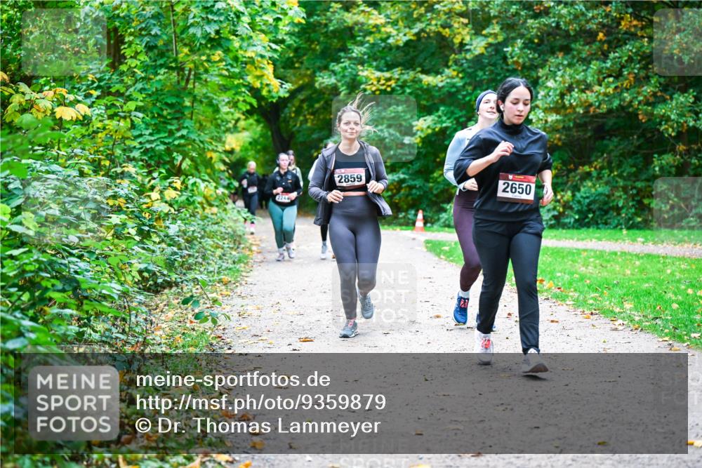 12.10.2025 - Bramfelder Halbmarathon 2025 Dr. Thomas Lammeyer http://msf.ph/oto/9359879 12.10.2025 11:09:50 Laufen 2244, 2859, 2650 meine-sportfotos.de