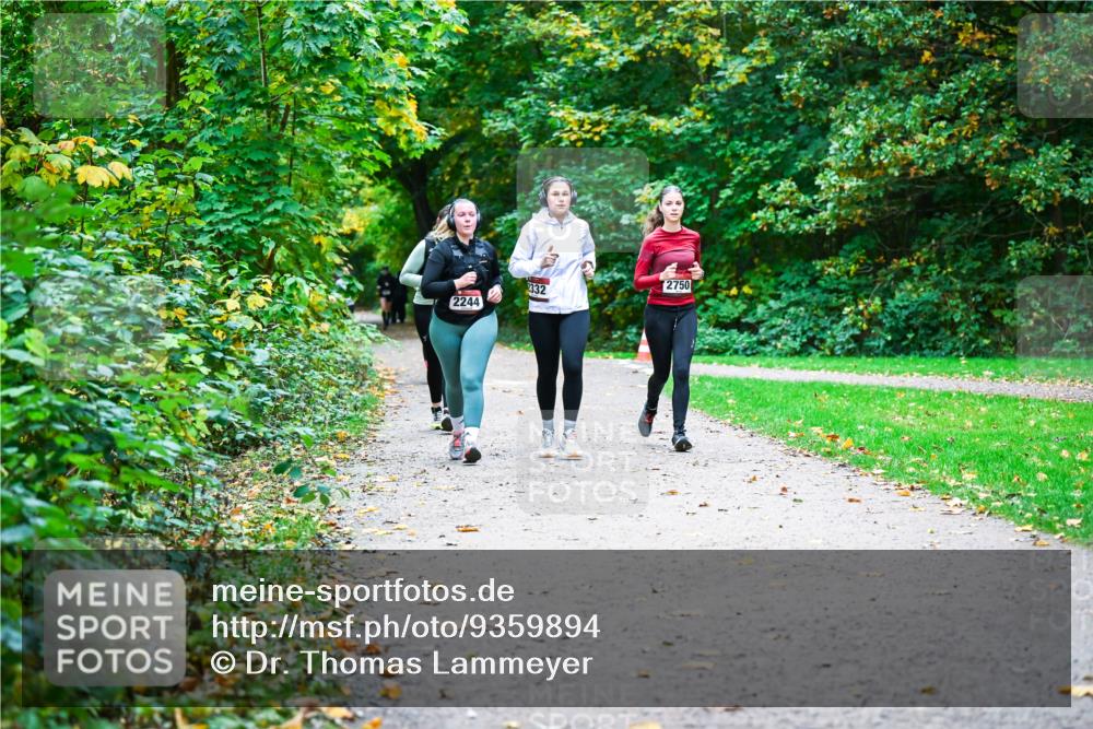 12.10.2025 - Bramfelder Halbmarathon 2025 Dr. Thomas Lammeyer http://msf.ph/oto/9359894 12.10.2025 11:09:53 Laufen 2244, 2332, 2750 meine-sportfotos.de