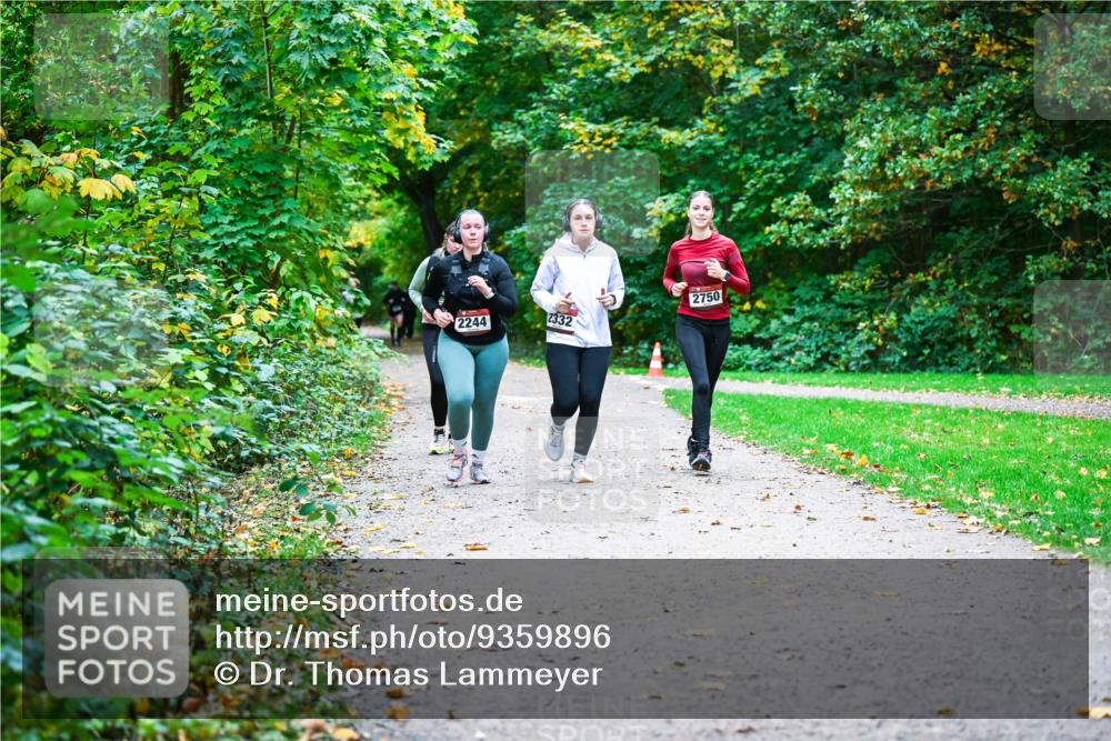 12.10.2025 - Bramfelder Halbmarathon 2025 Dr. Thomas Lammeyer http://msf.ph/oto/9359896 12.10.2025 11:09:53 Laufen 2244, 2332, 2750 meine-sportfotos.de
