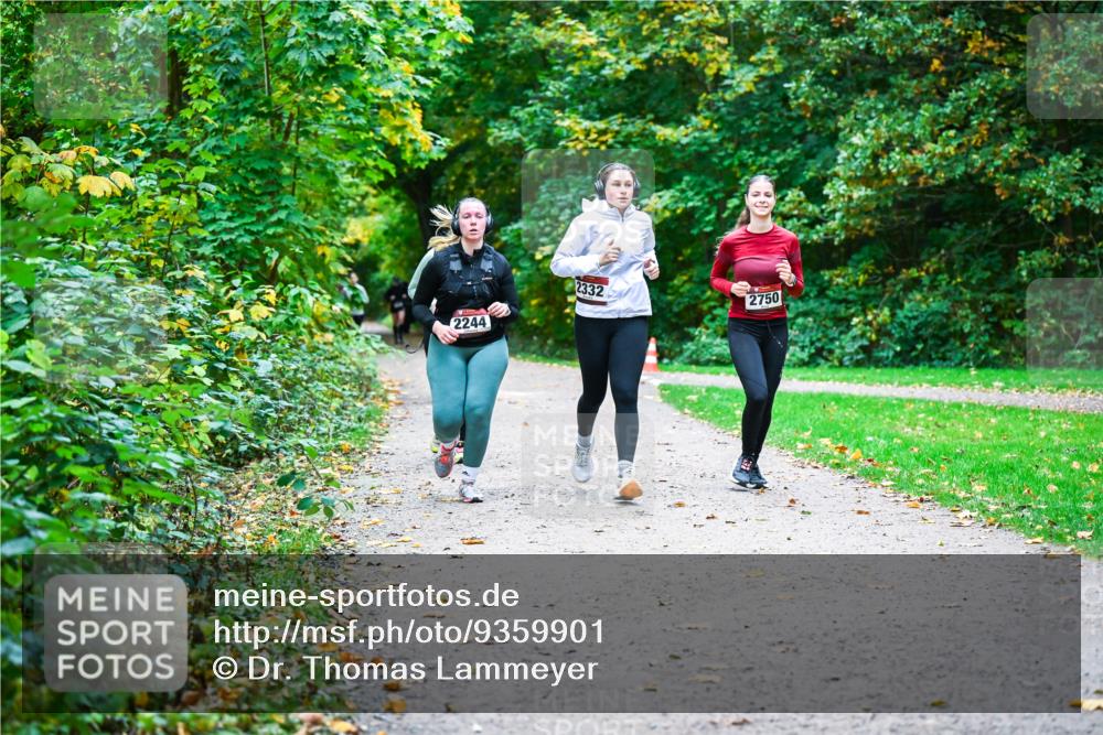 12.10.2025 - Bramfelder Halbmarathon 2025 Dr. Thomas Lammeyer http://msf.ph/oto/9359901 12.10.2025 11:09:54 Laufen 2244, 2332, 2750 meine-sportfotos.de