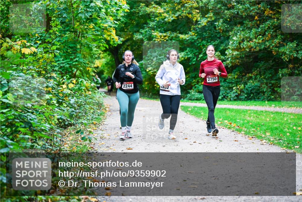 12.10.2025 - Bramfelder Halbmarathon 2025 Dr. Thomas Lammeyer http://msf.ph/oto/9359902 12.10.2025 11:09:54 Laufen 2750, 2244, 2352 meine-sportfotos.de
