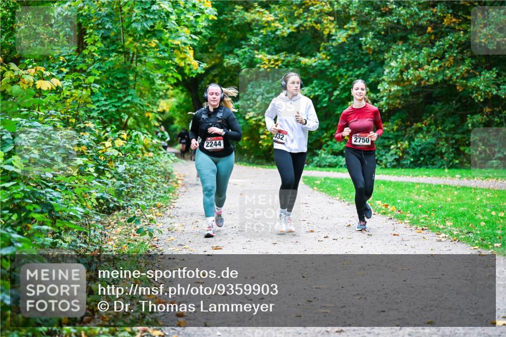 12.10.2025 - Bramfelder Halbmarathon 2025 Dr. Thomas Lammeyer http://msf.ph/oto/9359903 12.10.2025 11:09:54 Laufen 2244, 332, 2750 meine-sportfotos.de