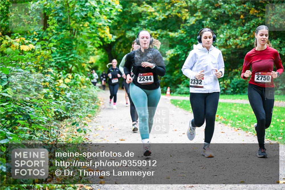 12.10.2025 - Bramfelder Halbmarathon 2025 Dr. Thomas Lammeyer http://msf.ph/oto/9359912 12.10.2025 11:09:56 Laufen 2244, 2332, 2750 meine-sportfotos.de