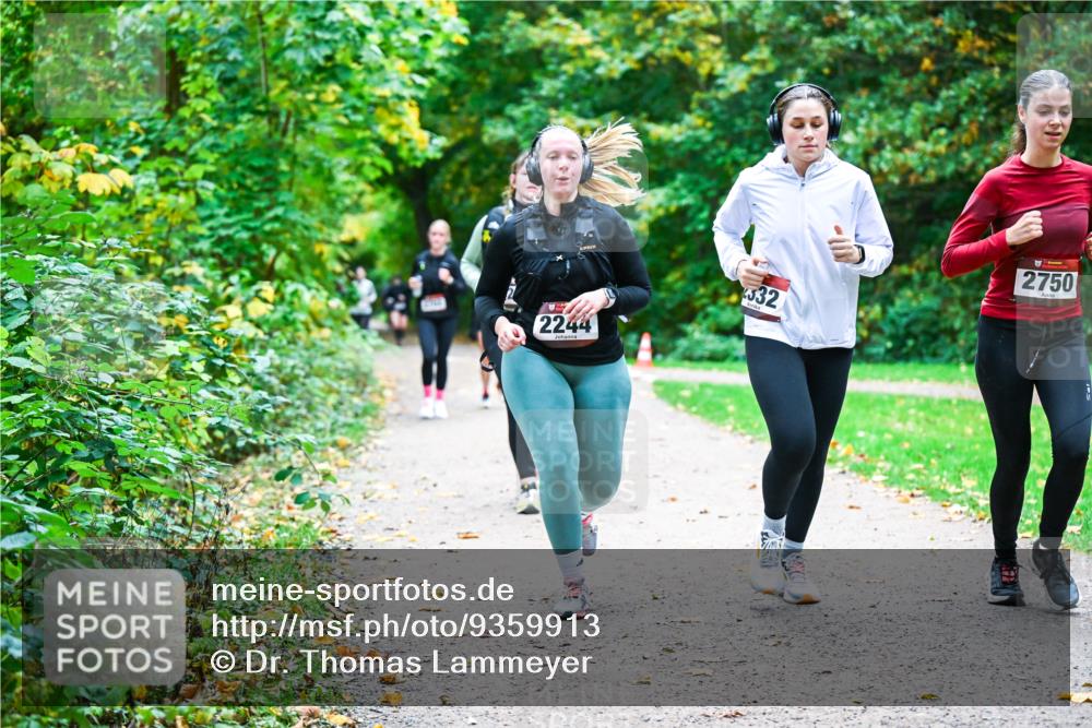 12.10.2025 - Bramfelder Halbmarathon 2025 Dr. Thomas Lammeyer http://msf.ph/oto/9359913 12.10.2025 11:09:56 Laufen 2244, 332, 2750 meine-sportfotos.de