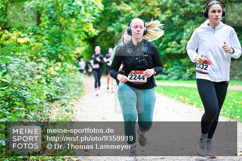 12.10.2025 - Bramfelder Halbmarathon 2025 Dr. Thomas Lammeyer http://msf.ph/oto/9359919 12.10.2025 11:09:57 Laufen 2244, 2332 meine-sportfotos.de
