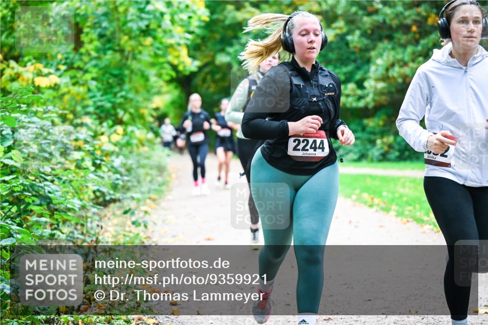 12.10.2025 - Bramfelder Halbmarathon 2025 Dr. Thomas Lammeyer http://msf.ph/oto/9359921 12.10.2025 11:09:57 Laufen 2244 meine-sportfotos.de