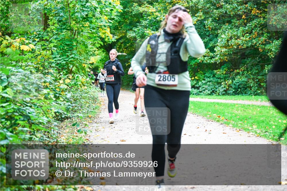 12.10.2025 - Bramfelder Halbmarathon 2025 Dr. Thomas Lammeyer http://msf.ph/oto/9359926 12.10.2025 11:09:58 Laufen 2702, 2805 meine-sportfotos.de