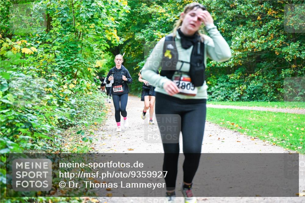 12.10.2025 - Bramfelder Halbmarathon 2025 Dr. Thomas Lammeyer http://msf.ph/oto/9359927 12.10.2025 11:09:58 Laufen 2702, 2805 meine-sportfotos.de